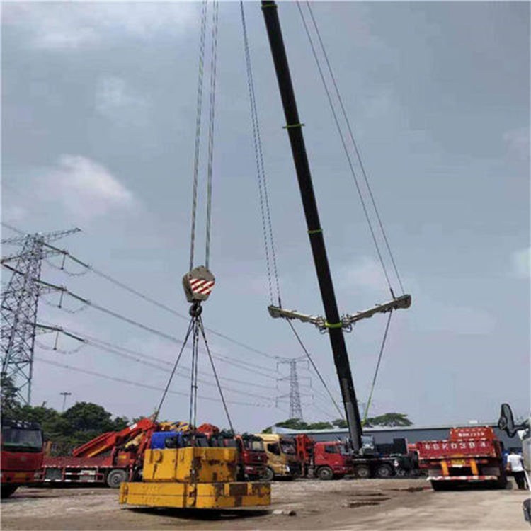 兴隆华侨农场风电设备吊装